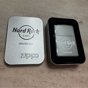 LOUISVILLE Hard Rock Cafe High Polish Chrome Zippo Lighter (Closed Location)
